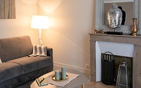 Eiffel Tower & Les Invalides - 1Br - Cityapartmentstay